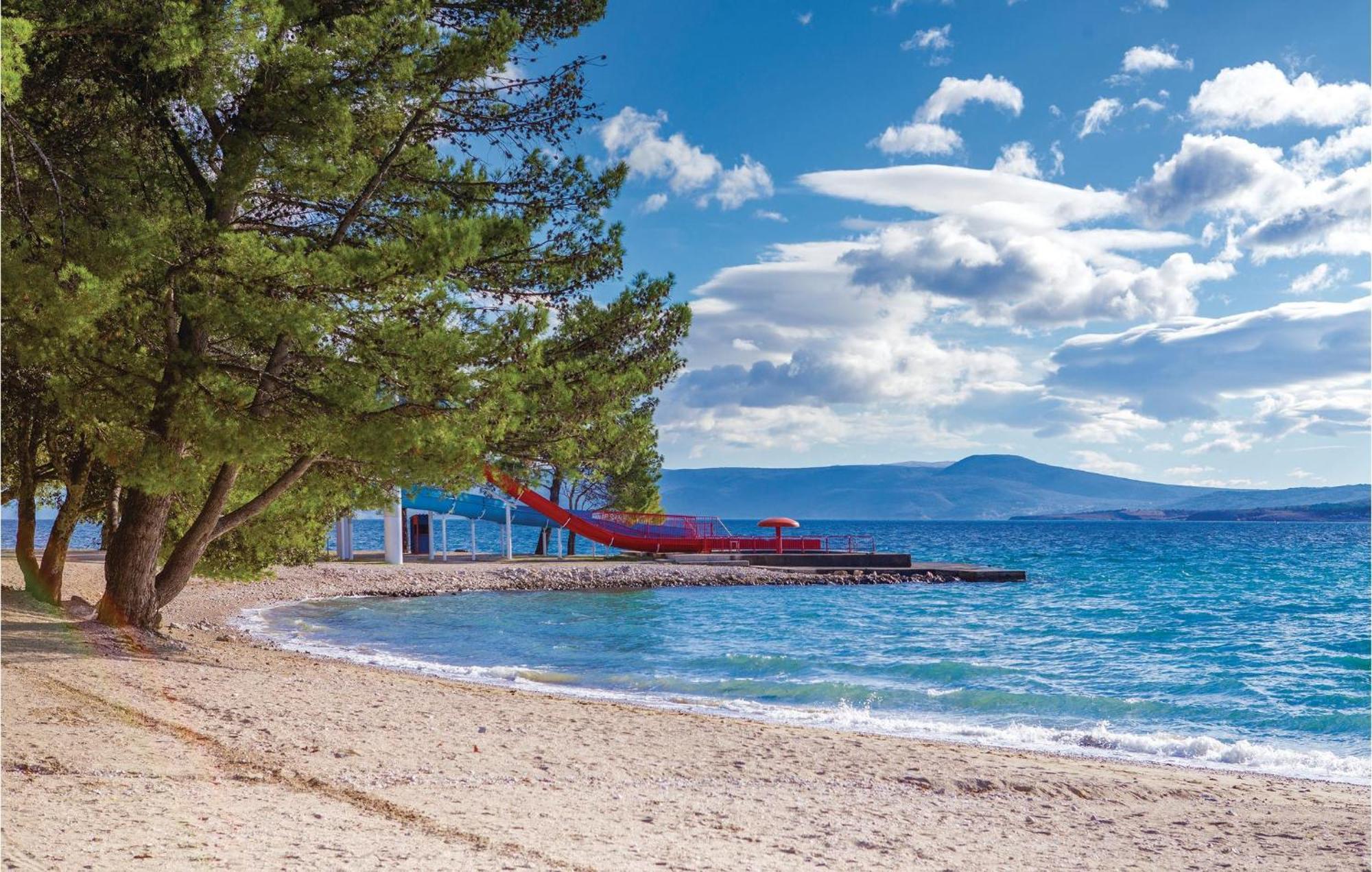 1 Bedroom Cozy Apartment In Crikvenica Exterior photo
