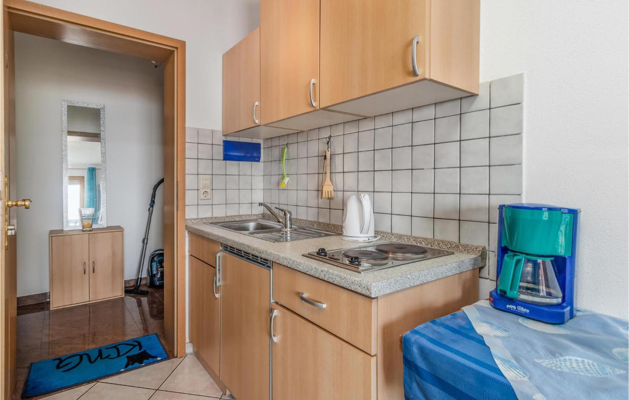 1 Bedroom Cozy Apartment In Crikvenica Exterior photo