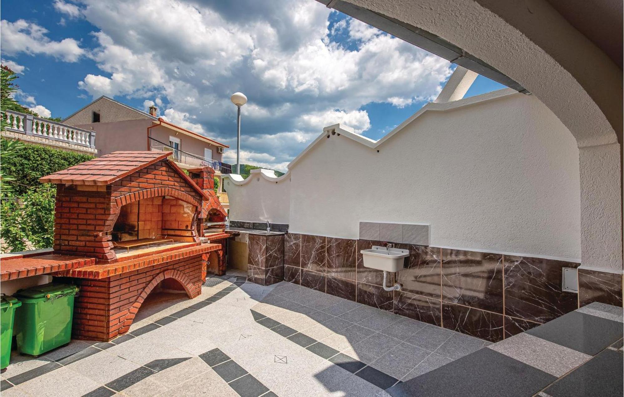 1 Bedroom Cozy Apartment In Crikvenica Exterior photo