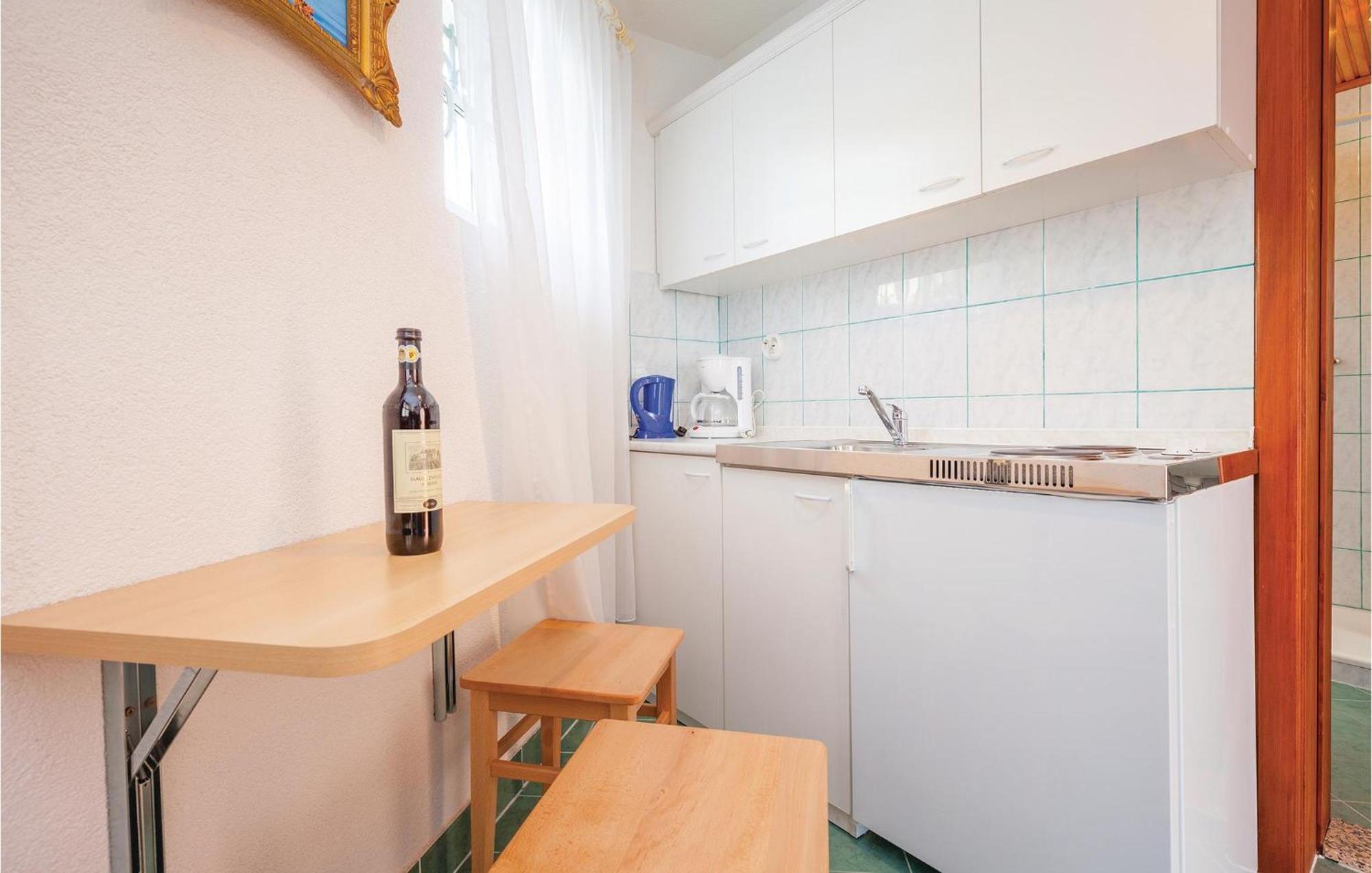 1 Bedroom Cozy Apartment In Crikvenica Exterior photo